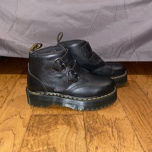 devon heart dr.martens